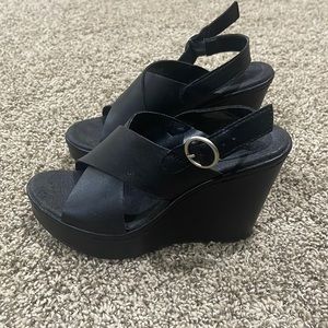 Women’s Black wedges size 6